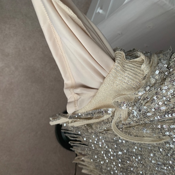 Gorgeous Frank Lyman Sequin dress with fringe Sz M - Picture 2 of 16